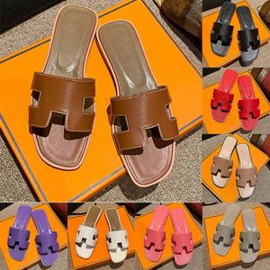 Oran Designer Sandal skórzana slajda Summer Kobiety płaskie sandały blanc natural białe brązowe buty mody plażowe wycięte litera damskie suwaki klepie 35-45