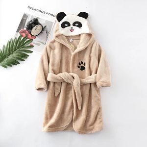 Cartoon Panda Soft Comfortable Winter Kids Boys Girl Baby Bathrobe Sleepwear Flannel Hooded Pajamas Robes Homewear Clothing 240228