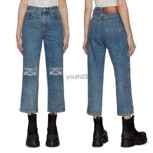 Kadınlar kot kot tasarımcı pantolon bacakları açık çatal sıkı kapris denim pantolonlar beyaz pembe kalınlaştırıcı sıcak zayıflama loewe marka nakış baskısı 240304