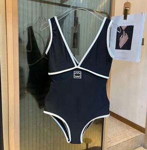Högkvalitativ designer Ladies Summer Beach Bikini Underkläder Badkläder Kvinnor Baddräkt Sexig baddräkter