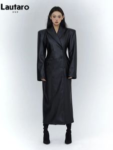 Jaquetas Lautaro Primavera Outono Longo Preto Equipado Macio Pu Couro Trench Coat para Mulheres com Almofadas de Ombro Roupas de Designer de Luxo 2023