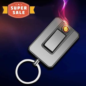 Çakışlar Yeni Keychain Elektrikli Daha Çakmak Rüzgar Geçirmez ve Alevsiz Taşınabilir Çakır Hediye USB Şarj Çekme Erkekler için Uygun Küçük Araçlar Q240305