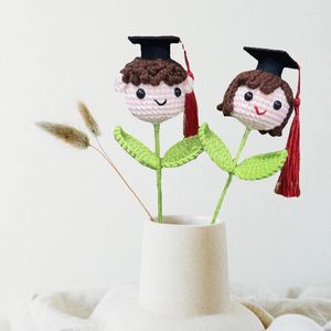 Decorative Flowers Handmade DIY Crocheted Woven Graduation Doll Bouquet For Boys Girls Valentine's Day Gift Decor Props