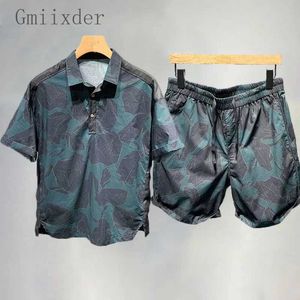 Herrspårar Gmiixder Summer Camo Print Casual Set för Herr High Street Polo krage Kort ärmskjorta och kortärmade mens tvådelade uppsättningar J240305