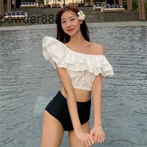 2024 New Small Fresh Split Lace Collar with Off Shoulder Sweet High Waist Triangle Slimming Hot Spring Womens Swimsuit