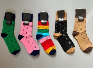 Nya designerstrumpor Mens och kvinnor Sock Temperament Pure Cotton Socks Mjuka och bekväma andningsbara på fem par