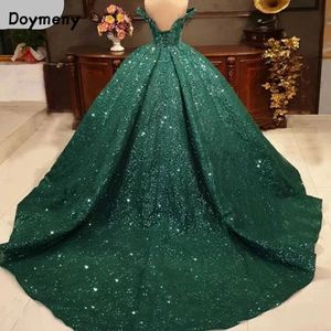 Doymeny Glitter Velvet Sequined Quinceanera Dress Off Axla Sweet 16 -årig prinsessa i 15 år Vestidos 240227