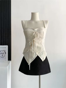Camis vintage spets lapptäcke tie up design kvinnor camisole 2023 mode nya vita båget tankar heta flickor asymmetriska västklubbkläder