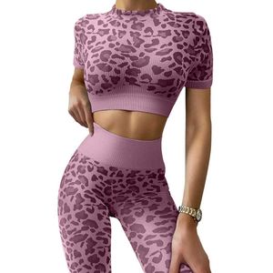 Women's Tracksuits Seamless Leopard Yoga Set Sports Fitness High Waist Hip lifting Trousers Short Sleeve Set Sports Fitness Leg Set J240305