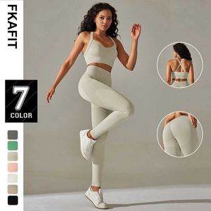 Damen-Trainingsanzüge, Kreuzgurt-Yoga-Set für Damen, hoch tailliertes Lauf-Übungsset, Sportbekleidung, nahtloser Fitness-Anzug, neuer Laufanzug J240305