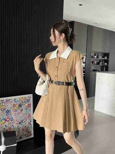 Designer Shenzhen Nanyou High End Miu Home 23 Summer Elegant Style Contrast Collar Xiao Feigui broderad bältesklänning MDQ7