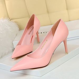 Women Party Dress Shoes 7.5 cm tunna klackar Sexiga pumpar Pekade tå mode läder kontor lady prom sko svart vit röd gul blå storlek 35-43