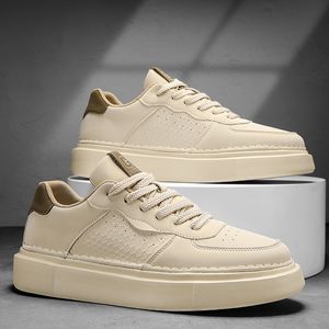 Högkvalitativa män casual skor äkta läder män sneakers handgjorda manliga vulkanisera skor lyxiga lätt yttersula mode skate skor tränare aa0014