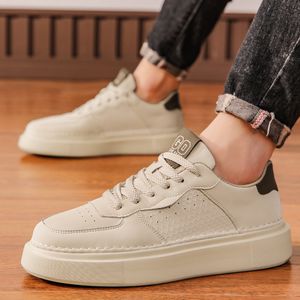 High Quality Men Casual Shoes Genuine Leather Mens Sneakers Handmade Male Vulcanize Shoes Luxury Lightweight Outsole Fashion Skate Footwear Trainers AA0040