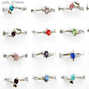 Band Rings Wholesale Women Jewelry30Pcs Bulk Mixed Silver Color Party shining Crystal Rings L240305