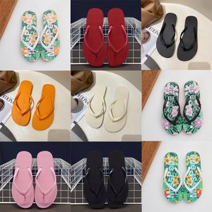Designer tofflor Sandaler Fashion Outdoor Platform Shoes Classic Pinched Beach Shoes Alfabet Print Flops Summer Flat Casual Shoes Gai-46