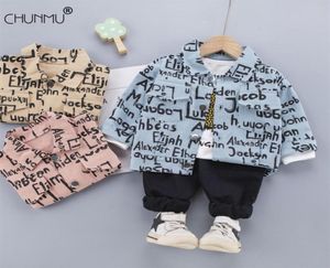 Moda Primavera Autunno Bambini039s Cotone Moda Denim Cappotto con cappuccio Jeans Abiti Set di vestiti per bambini Neonati maschi Outfit Cappotto 219398763