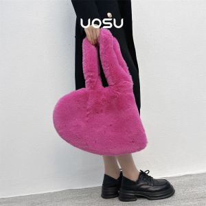 Fur Faux Rabbit Fur Clutch Heart Shape Women Handbags 2023 Runway Fashion Show Luxury Furry Shoulder Bag Lolita Punk Cool Girl Purse