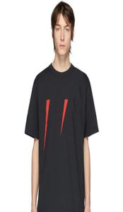 Mode Italien herr mode kortärmad casual tröja tshirts rib stickad crewneck collar logo tryckt i rött och vit sommar new6087329