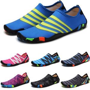 Sapatos de água sapatos de água das mulheres dos homens deslizamento na praia vadear descalço sapatos de natação de secagem rápida respirável luz esporte tênis unisex 35-46 GAI-48