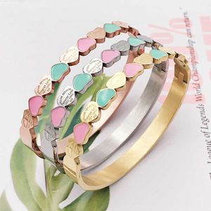 New Fashion Tri Color Love Shape Bracelet Titanium Steel Plated 18K Gold College Style Womens Bracelet Stainless Steel Jewelry