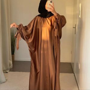 Sets 2 -teilige Schmetterling Satin Abaya Set Krawatte Manschettenhülle Kimono Match Inner Slip Islamic Kleidung Dubai Muslim Frauen glänzend Maxi Kleid