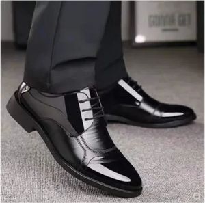 Sapatos de couro homens rendas até vestido formal luxo negócios oxford masculino escritório calçados casamento mocassin homme 240223