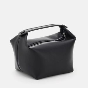 革下のバッグファッションデザイナーハンドバッグ女性ランチボックスバッグ汎用性のあるレターストレージバッグ