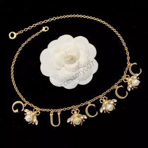 Projektant biżuterii bransolekle jewlery Gold Designer Designer for Women Necklace Diamond Pearl Bee Naszyjniki