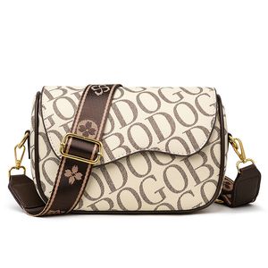 Fashion printed new classic one-shoulder retro all-match crossbody bag