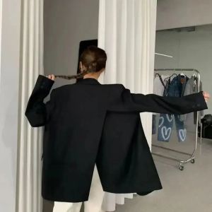 Блейзеры повседневные однотонные свободные 2023 весна осень новый дизайн шикарные женские пиджаки корейские темпераментные топы с разрезом на груди