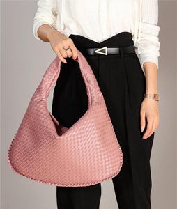 Ny ankomst 2024 Luxury Woven Women's Fashion Show Knitting Design Casual Tote Shoulder Bag Crossbody Bags äkta läder Stora kvalitet CHPP-01