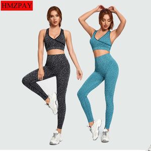 Kadınların Trailtsuits 2021 Yeni Sakinsiz Leopar Desen Camo Yoga Set Güzel Arka Spor Sütyen Hip Fitness Egzersiz Giyim Giyim Bacak Giyim J240305