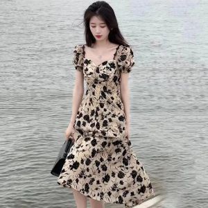 Dress 2023 Summer New Women's Fragmented Flower Dress French Black Rose Print Long Dress Slightly Slim Elegant Luxurious Large Skirt