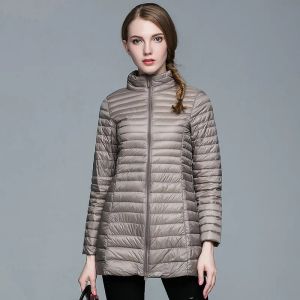 Schichten 2022 Neue Frau springen warmes Mantel Ultra -leichte Entenjacke lange schlanke feste Jacken