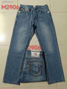 Jeans da uomo Uomo Uomo Moda Pantaloni di marca Designer Adesivi skinny neri Lavaggio chiaro Strappato Moto Rock Revival Joggers True Religions Uomo 240305