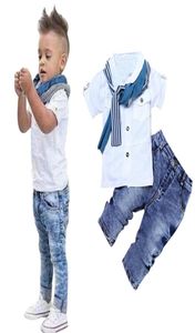 Sommermode Baby-Jungen-Sets Kinder-Set aus Hemd, Schal, Jeans, 3-teiligem Kinderkleidungs-Jungenanzug3374327