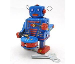 NB Latta retrò robot a carica può suonare il tamburo a piedi giocattolo a orologeria ornamento nostalgico per il compleanno del bambino regalo di Natale per il ragazzo raccogliere 3747312