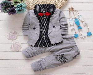 Kid Baby Boy Gentry Clothes Set Festa formale Battesimo Matrimonio Tuxedo Bow Suit Manica lunga gentleman floreale piccolo vestito YL57440397