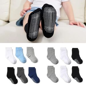 6 Pairslot Fashion Children Socks Grip Crew Socks with Non Slipanti Skid Boles for Baby Infants Choilers Kids Boys Girls 0-7y 240226