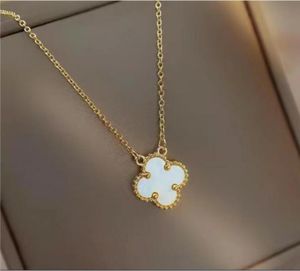 Серебряное ожерелье с подвеской в форме сердца клевера для женщин — элегантные модные украшения с цепочкой, идеально подходящие для подарков на день рождения, свадьбу и Рождество