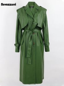 Куртки Nerazzurri, осенний длинный крутой зеленый плащ из искусственной кожи для женщин, однобортный однобортный стильный роскошный дизайнерский костюм с поясом 2022