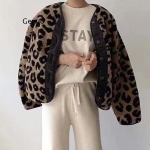 Päls lamm päls kappa för kvinnor v hals långärmad leopard träffar färg vintage lösa korta rockar kvinnliga vinter höstkläder