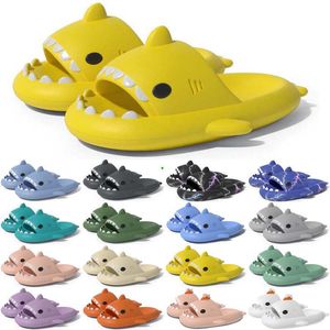 Gratis fraktdesigner Shark Slides One Sandal Slipper för män Kvinnor Gai Sandals Pantoufle Mules Men Women Slippers Trainers Flip Flops Sandles Color43