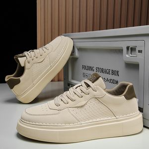 Högkvalitativa män casual skor äkta läder män sneakers handgjorda manliga vulkanisera skor lyxiga lätt yttersula mode skate skor tränare aa0005