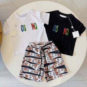 Designer baby barn tshirts shorts set björn småbarn pojkar flickor kläder set kläder sommar vita svarta byxor lyx träning ungdomssportuit 87fh#