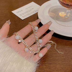 Designers Channeles French Zircon Pearl Necklace Womens Light Luxury and end Palace Style Neckchain New Celebrity Accessories