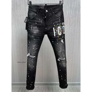 Mäns dsquare jeans dsq2 svart hiphop rock moto coolguy jeans design rippad nödbiten denim cyklist dsq för män 881 designer d2 broderi byxor