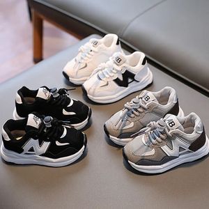Kids Sport Shoes Autumn Fashion Mesh Predable Boys Sneakers Spring Children Girls Soft Sofle Soled Running 240223