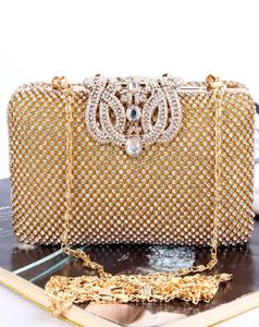 Handväskor väskor Crown Diamond Handclutch Luxury Satin Diamonds Högkvalitativt utförande för brud- och damkläder 1 PC A LOT9823633